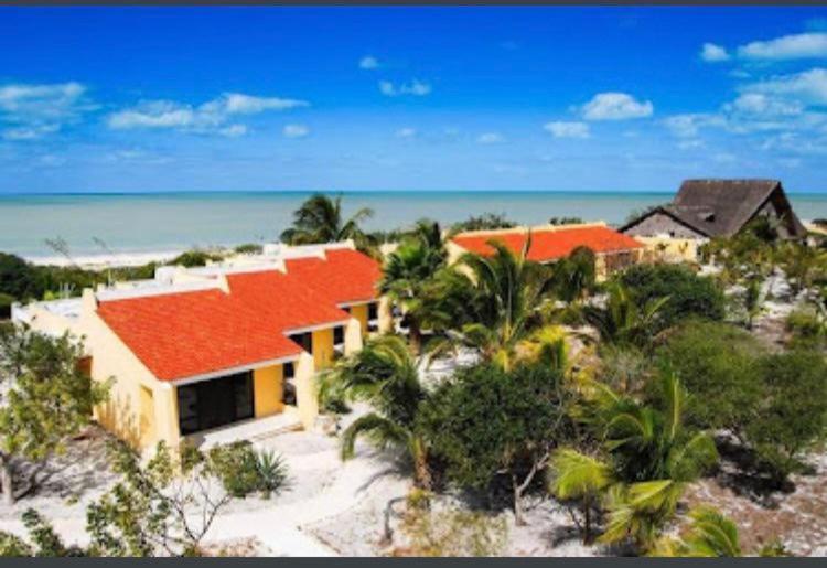 Two Bedroom Beachfront Villa Celestun Exterior foto