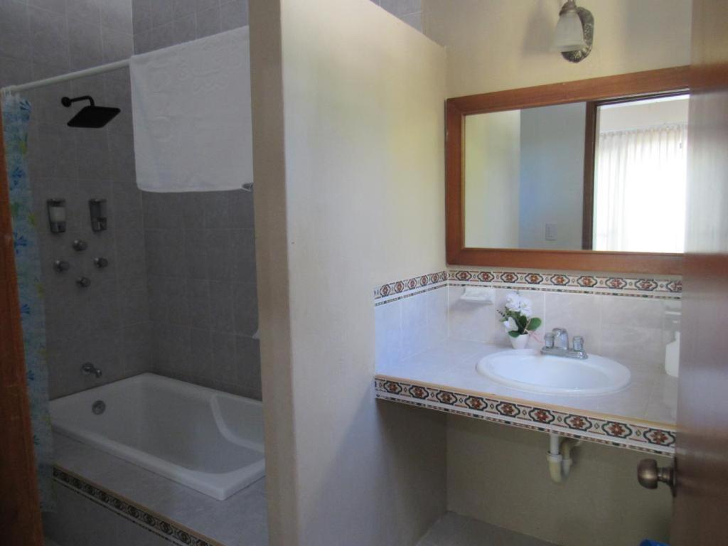 Two Bedroom Beachfront Villa Celestun Exterior foto